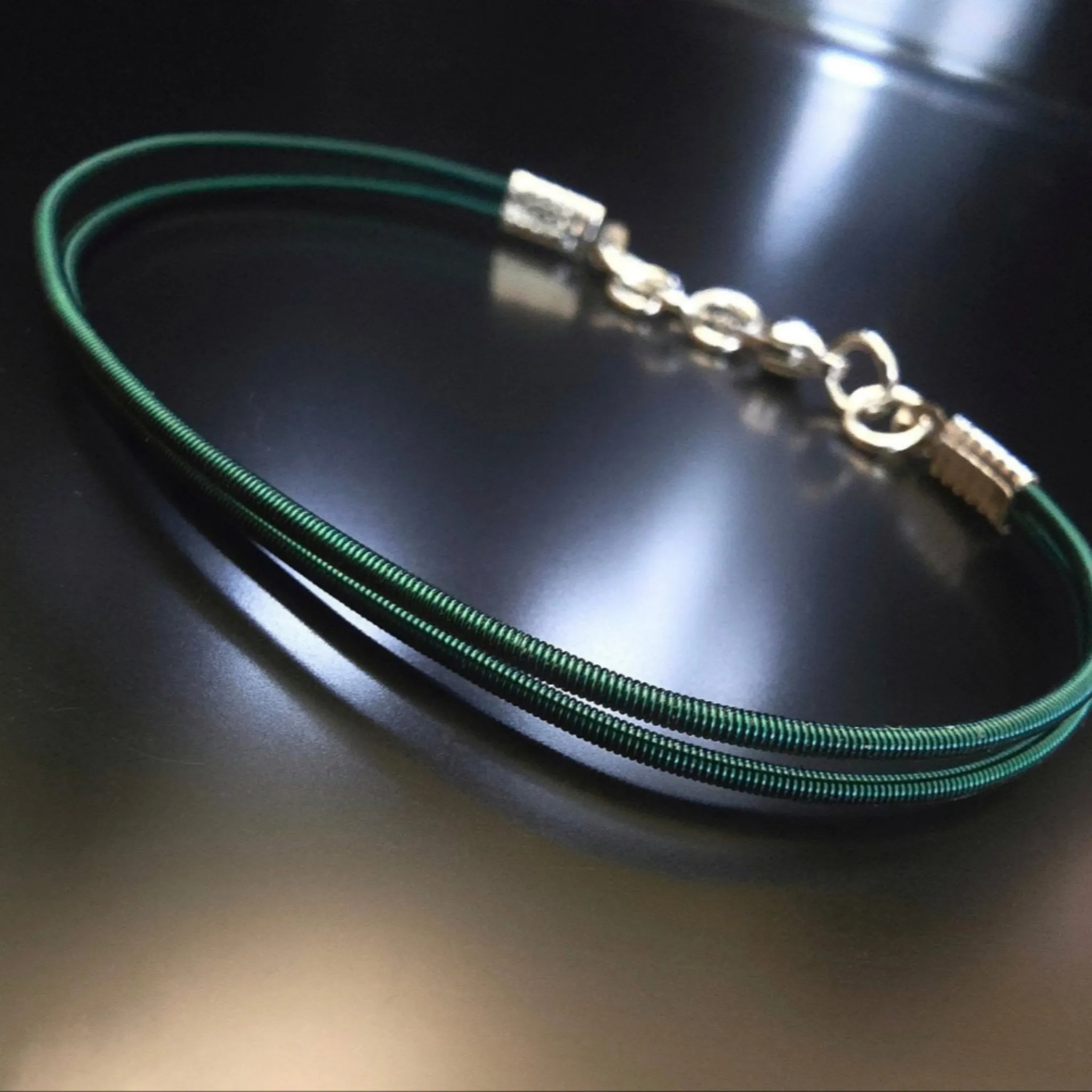 Green Harp String Clasp Style Bracelet