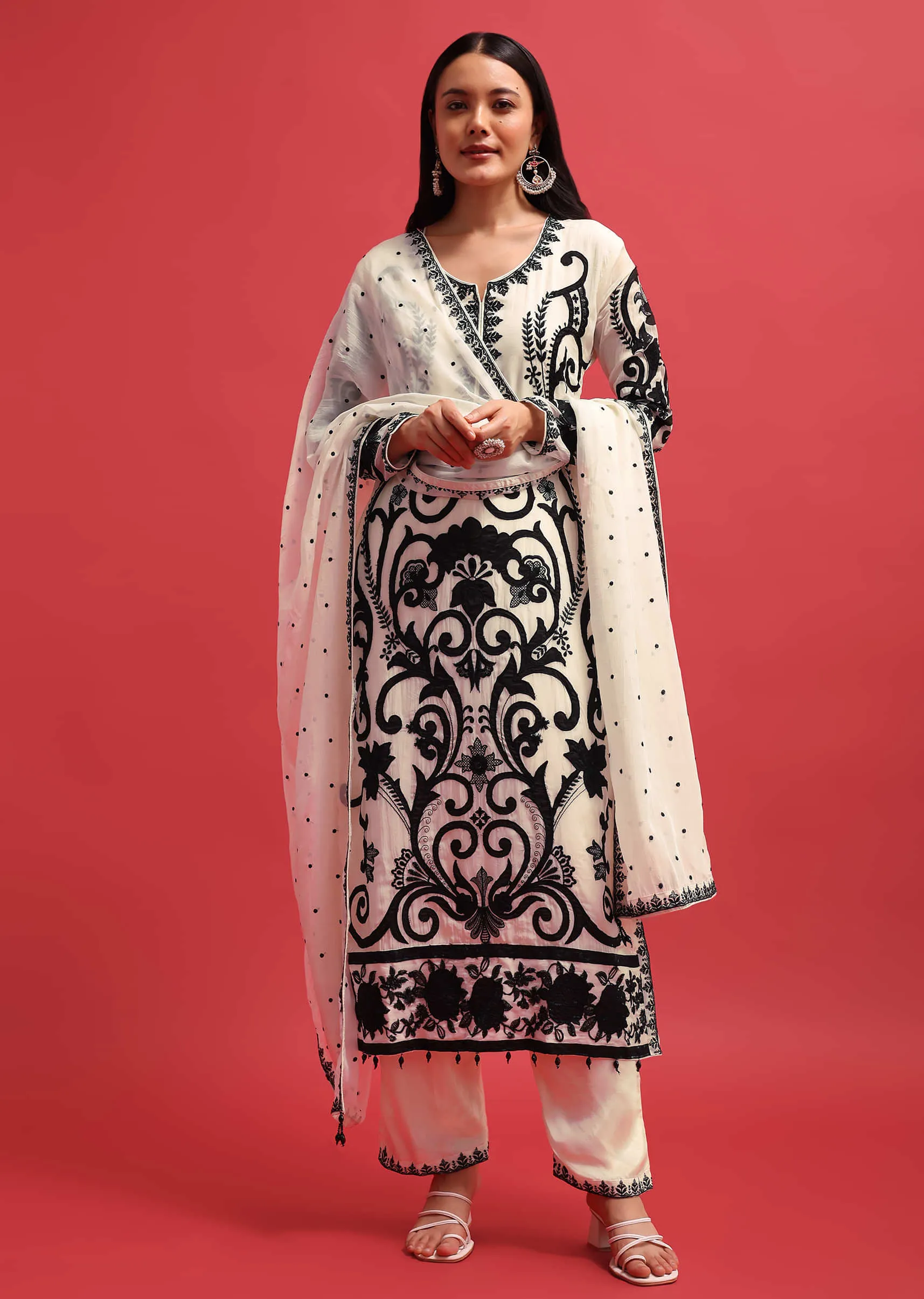 Ivory Organza Kurta Pant Set With Patch Work