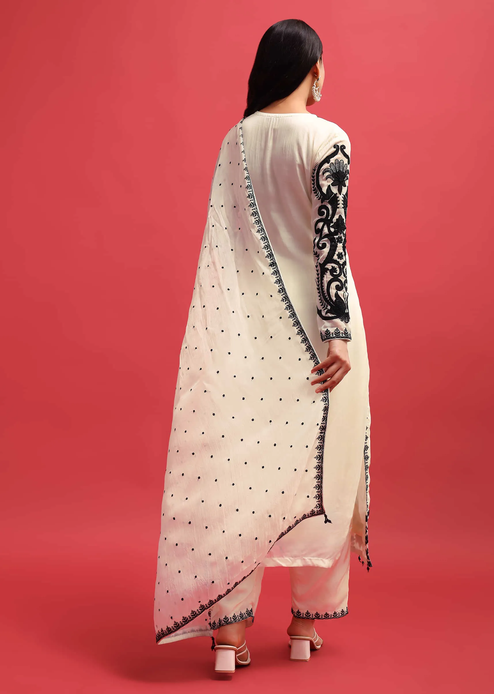 Ivory Organza Kurta Pant Set With Patch Work