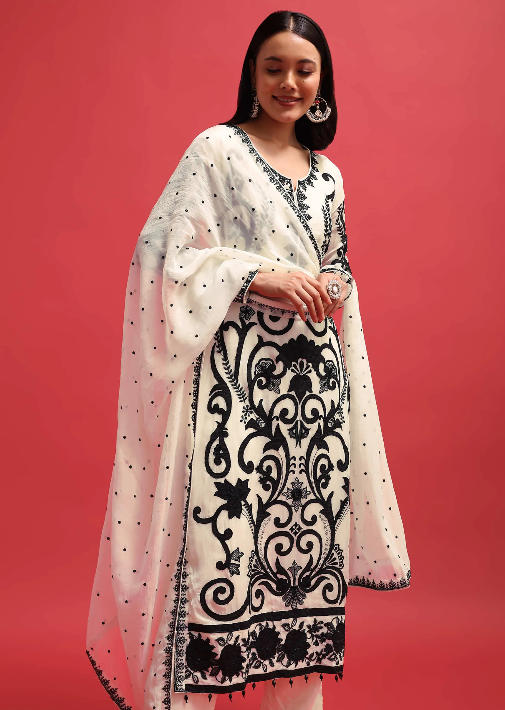 Ivory Organza Kurta Pant Set With Patch Work