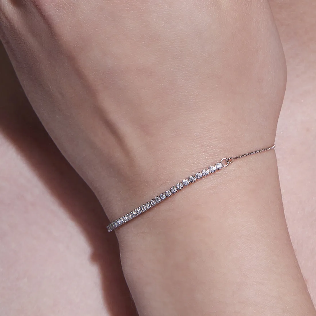 Linear Sleek Zircon 925 Silver Bracelet